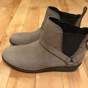 Teva De La Vina Boots